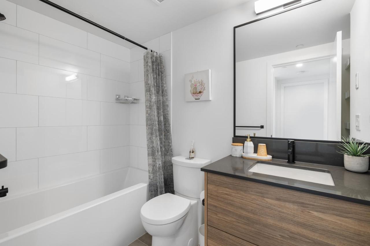 Brand New Luxury Downtown Near The Beach #13 Kelowna Eksteriør billede
