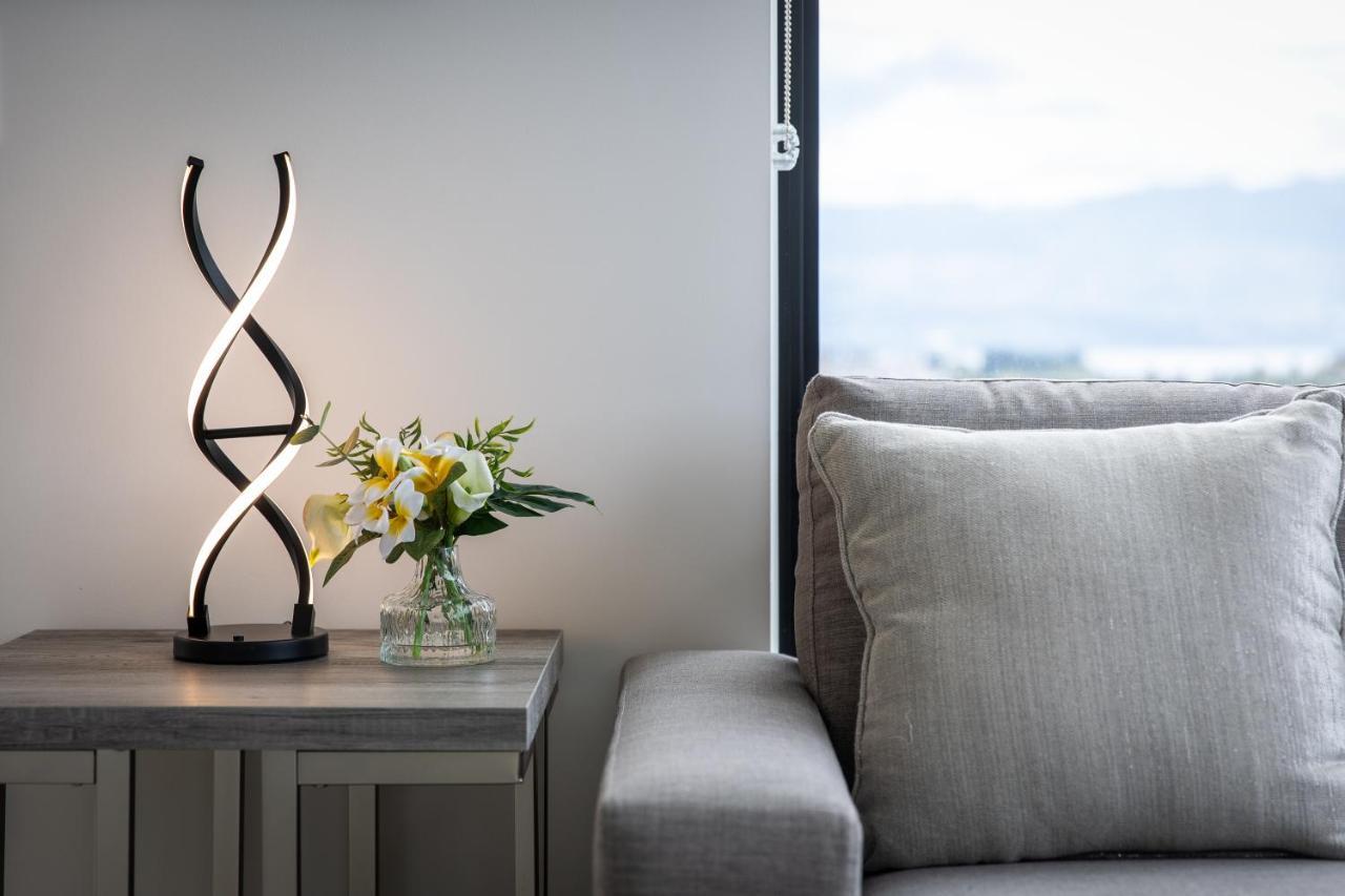 Brand New Luxury Downtown Near The Beach #13 Kelowna Eksteriør billede